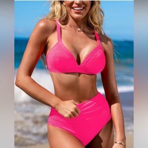 ~NWT Vibrant Pink Bikini Set~